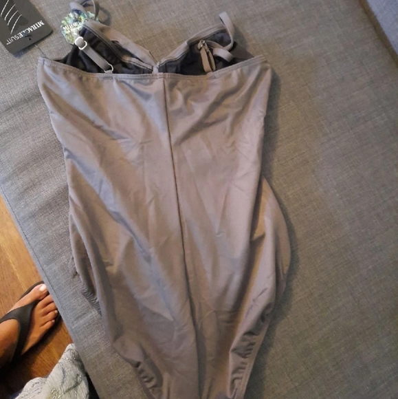 Miraclesuit size 8 - Picture 4 of 5